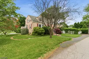 9 Albert St, Pequannock Township, NJ 07444 - Photo 5