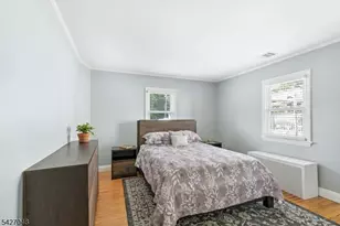 28 Janeway Pl, Morris Plains, NJ 07950 - Photo 13