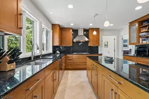 10 Hawthorne Ct, Morris Township, NJ 07960 - Photo 11