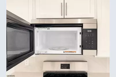 137 Hammond Ave #4, Passaic, NJ 07055 - Photo 13
