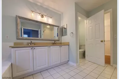 16 Scarlet Oak Dr, Montgomery Township, NJ 08540 - Photo 23