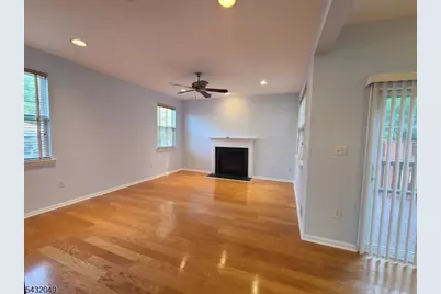 16 Scarlet Oak Dr, Montgomery Township, NJ 08540 - Photo 5
