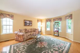 11 Burnham Dr, Pequannock Township, NJ 07444 - Photo 13
