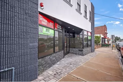 19 Franklin St, Bloomfield, NJ 07003 - Photo 3