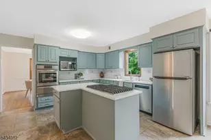 8 Deerwood Trail, Warren Township, NJ 07059 - Photo 7