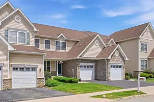 81 Washington Square Cir, Washington Boro, NJ 07882 - Photo 3