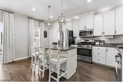 706 Bayside Ct, Old Bridge Township, NJ 08879 - Photo 7