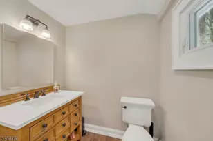 56 Highwood Rd, Parsippany, NJ 07834 - Photo 17