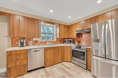 56 Highwood Rd, Parsippany, NJ 07834 - Photo 13