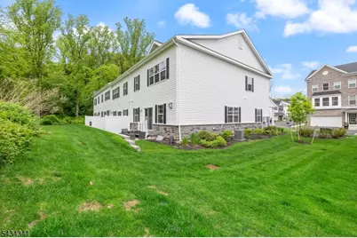 18 McCluskey Pl, Morris Plains, NJ 07950 - Photo 43
