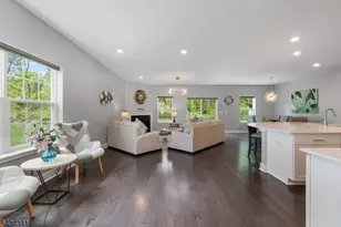 18 McCluskey Pl, Morris Plains, NJ 07950 - Photo 11
