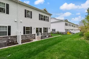 18 McCluskey Pl, Morris Plains, NJ 07950 - Photo 49