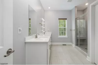18 McCluskey Pl, Morris Plains, NJ 07950 - Photo 33