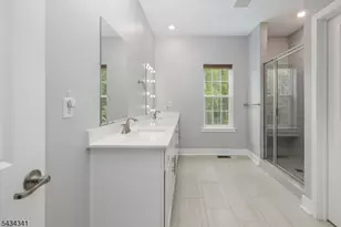 18 McCluskey Pl, Morris Plains, NJ 07950 - Photo 33