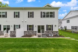 18 McCluskey Pl, Morris Plains, NJ 07950 - Photo 47