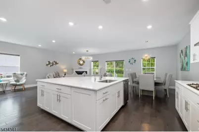 18 McCluskey Pl, Morris Plains, NJ 07950 - Photo 17