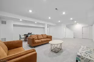 18 McCluskey Pl, Morris Plains, NJ 07950 - Photo 41