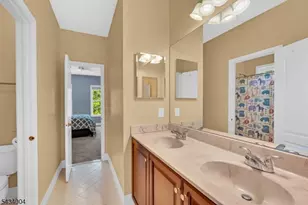 4 Sovereign Dr, Mount Olive, NJ 07836 - Photo 27