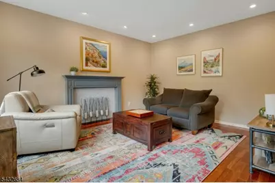 26 Rainbow Dr, Long Hill Township, NJ 07946 - Photo 5
