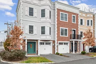 25 Stonybrook Cir, Fairfield Twp., NJ 07004 - Photo 1