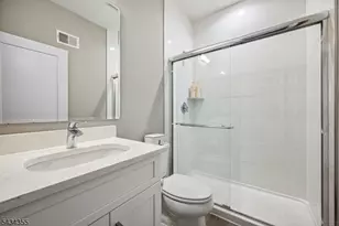 25 Stonybrook Cir, Fairfield Twp., NJ 07004 - Photo 27