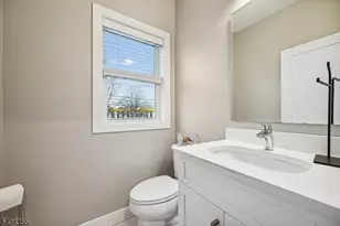 25 Stonybrook Cir, Fairfield Twp., NJ 07004 - Photo 23