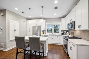 25 Stonybrook Cir, Fairfield Twp., NJ 07004 - Photo 11