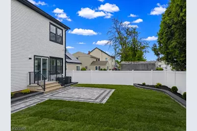 55 Long Hill Dr, Clifton, NJ 07013 - Photo 3