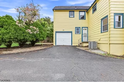 271 Fuller Ter, Orange, NJ 07050 - Photo 17