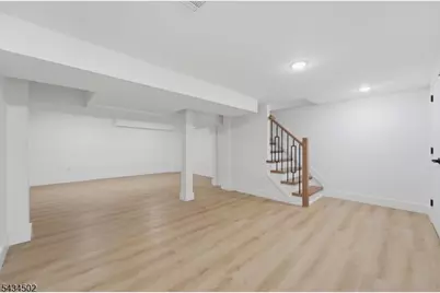 275 Longview Rd, Union Township, NJ 07083 - Photo 39