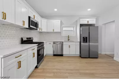 182 N Maple Ave, East Orange, NJ 07017 - Photo 9