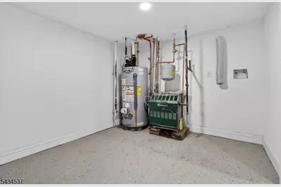 182 N Maple Ave, East Orange, NJ 07017 - Photo 35