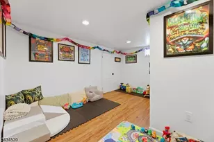 366 Maplewood Ave, Kenilworth, NJ 07033 - Photo 21