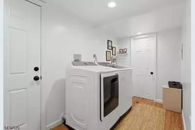 366 Maplewood Ave, Kenilworth, NJ 07033 - Photo 25