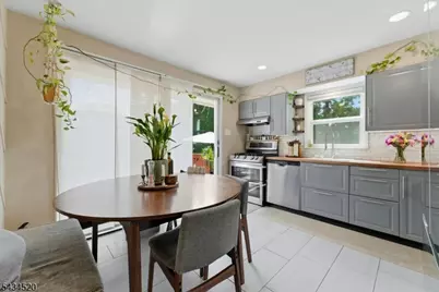 366 Maplewood Ave, Kenilworth, NJ 07033 - Photo 5