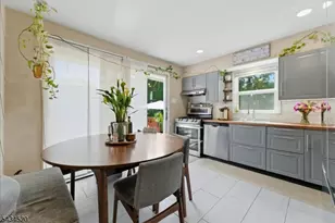 366 Maplewood Ave, Kenilworth, NJ 07033 - Photo 5