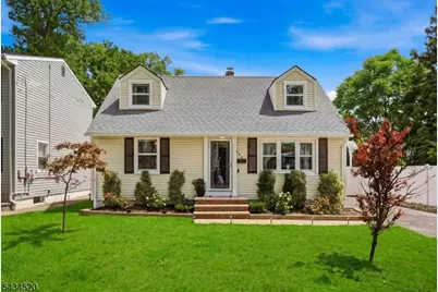 366 Maplewood Ave, Kenilworth, NJ 07033 - Photo 1
