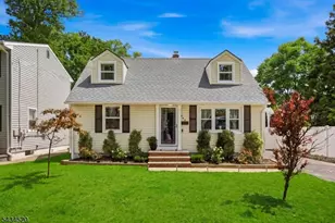 366 Maplewood Ave, Kenilworth, NJ 07033 - Photo 1
