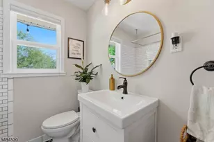 366 Maplewood Ave, Kenilworth, NJ 07033 - Photo 11