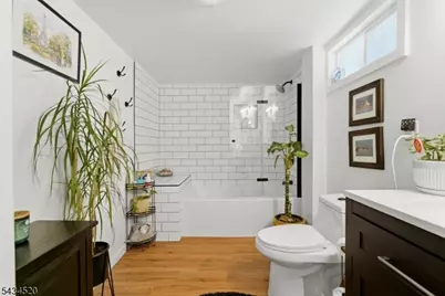 366 Maplewood Ave, Kenilworth, NJ 07033 - Photo 23