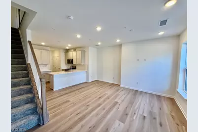 400 Willow St #405, Kearny, NJ 07032 - Photo 3