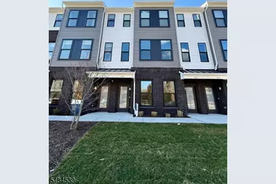 400 Willow St #405, Kearny, NJ 07032 - Photo 1