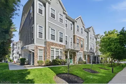 13 Dahlia Ln, Garfield, NJ 07646 - Photo 1