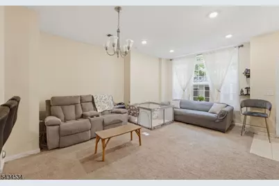 13 Dahlia Ln, Garfield, NJ 07646 - Photo 7