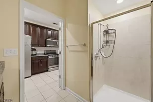 13 Dahlia Ln, Garfield, NJ 07646 - Photo 15