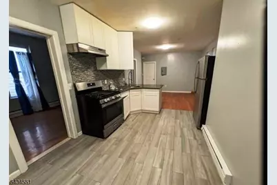 25 Maple Ave, Irvington, NJ 07111 - Photo 5