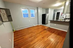 25 Maple Ave, Irvington, NJ 07111 - Photo 3