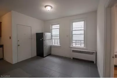 89 Van Nostrand Ave #4, Jersey City, NJ 07305 - Photo 5