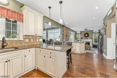 15 Foxwood Ln, Lopatcong Township, NJ 08865 - Photo 15