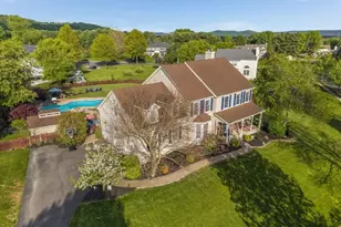 15 Foxwood Ln, Lopatcong Township, NJ 08865 - Photo 1